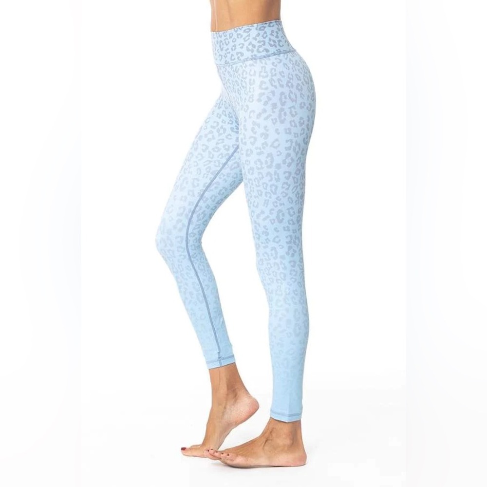 Vie Active Cheetah leggings